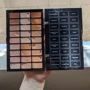 Bobbi Brown Face Palette